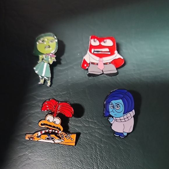 Colorful Cartoon Character Pins Set - Picture 2 of 2